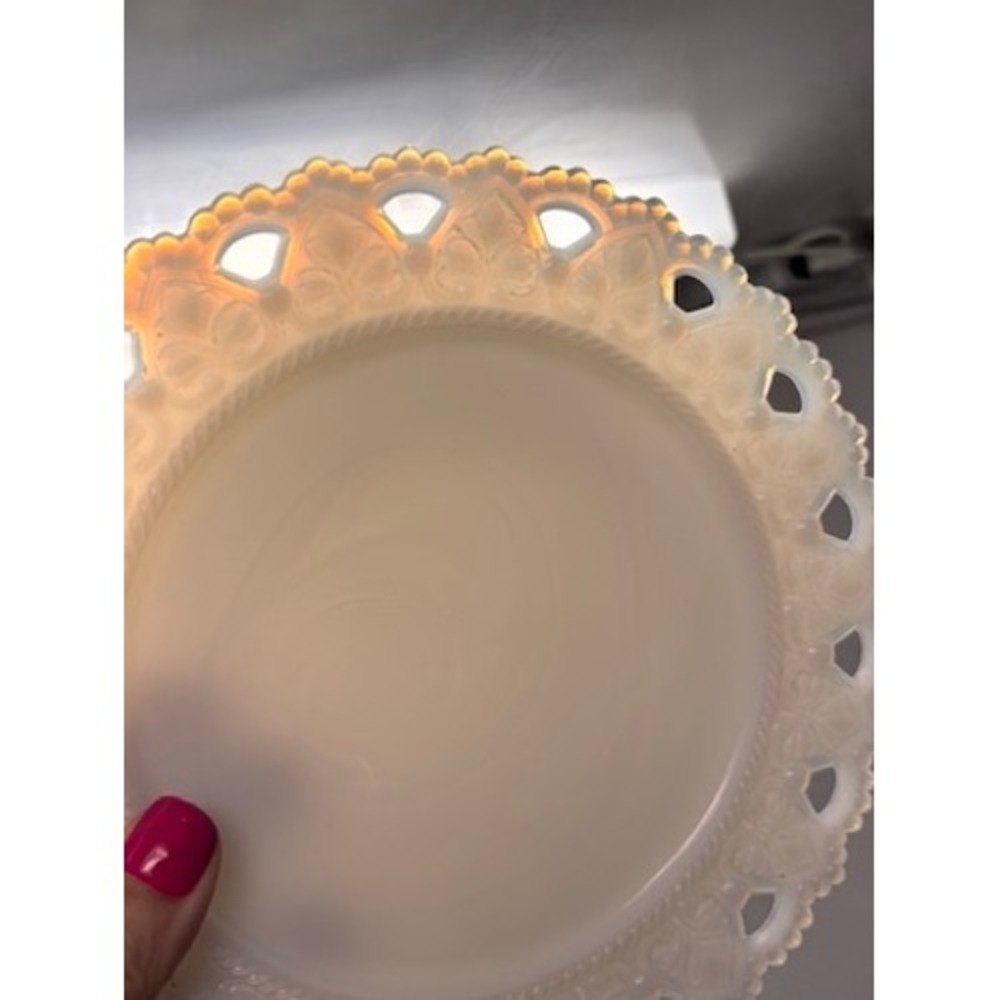 Vtg Milk Glass Plates Set of 2 White Open Lace Floral Scalloped Rim 7" 8" Wall - Picture 7 of 8